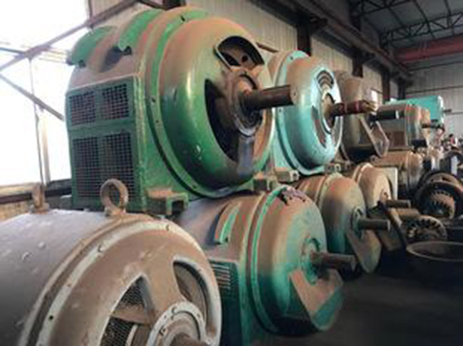 高壓三相異步電動機外殼帶電時會產(chǎn)生哪些隱患? 高壓三相異步電動機外殼帶電時會產(chǎn)生哪些隱患?